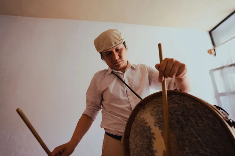 Breaking the Tipper: How American Bodhrán Teachers Are Reinventing the Way Traditional Percussion Gets Passed On
