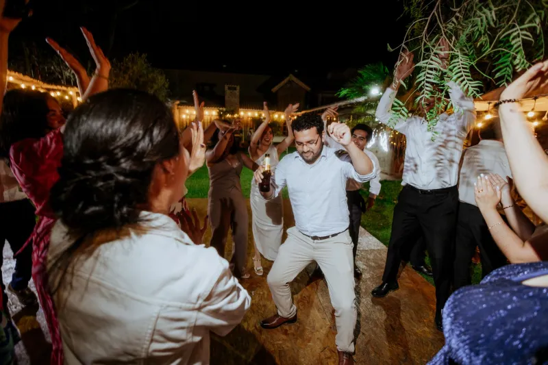 Something Borrowed, Something Céilí: Why American Couples Are Trading the Chicken Dance for Irish Reels